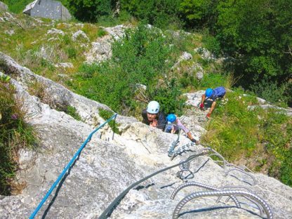 Programme GE-visIci, français par le sport et l'escalade, camps en falaise au départ de Genève